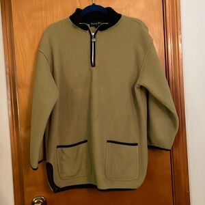 Great fall pull over green jacket trimmed with black